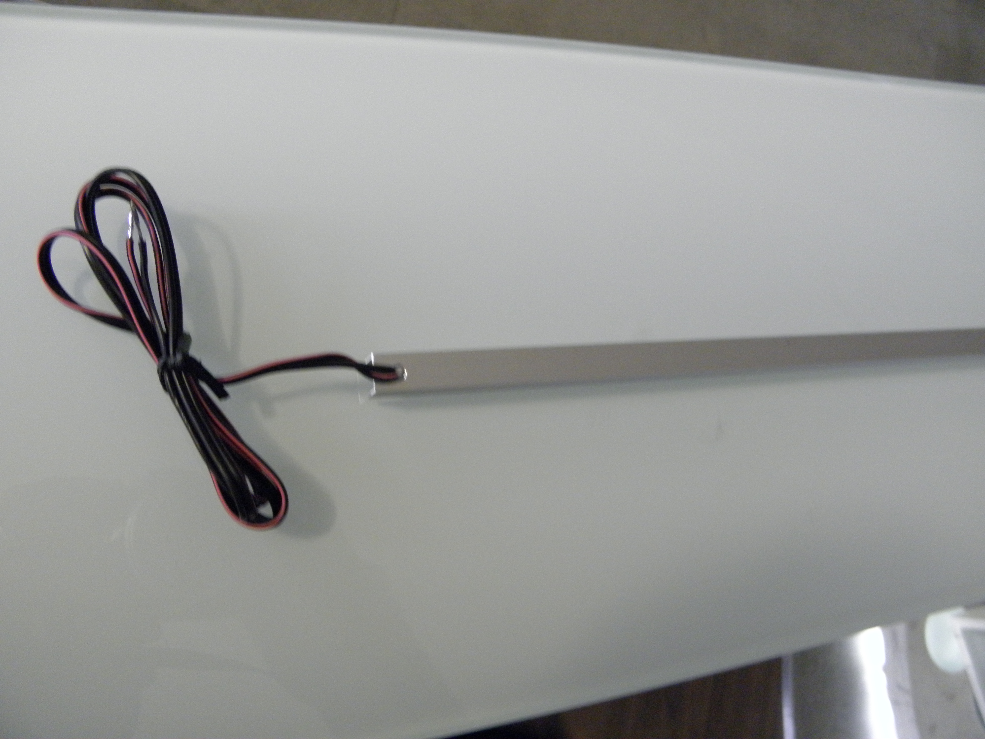 DODATEČNÉ LED osvětlení police - 6-8 mm