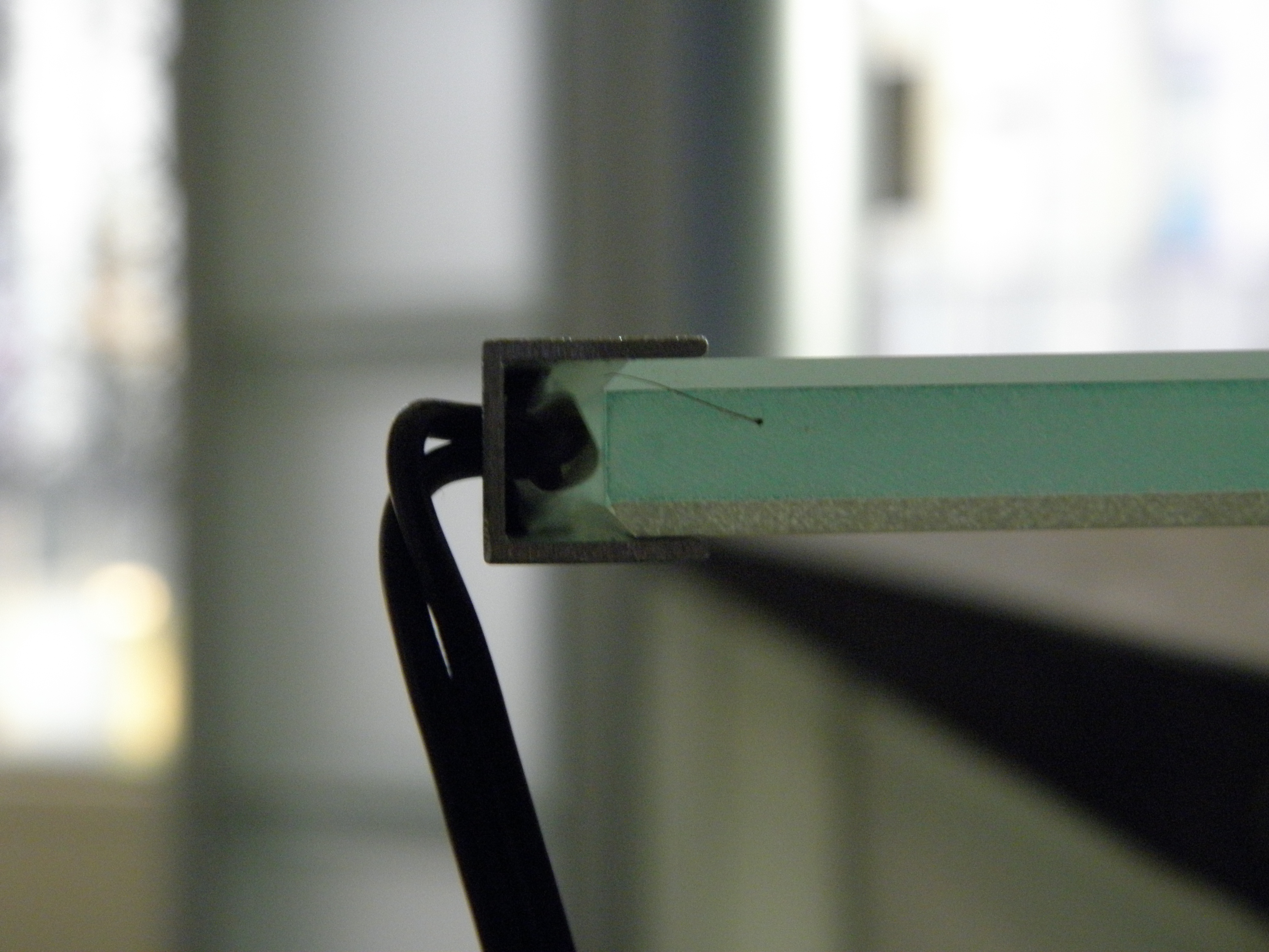 DODATEČNÉ LED osvětlení police - 6-8 mm